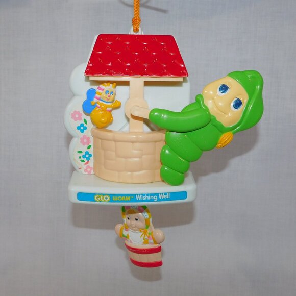 VTG 1984 Hasbro Glo Worm Wishing Well Musical  Motion Crib Toy Lullaby Goodnight - Picture 1 of 9